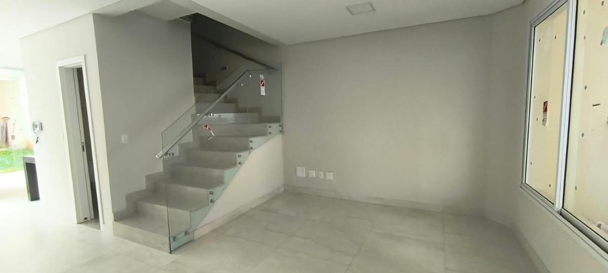 Casa, Nova Floresta, 4 Quartos, 3 Vagas, 2 Suítes