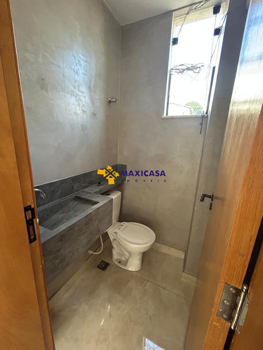Casa, Santa Branca, 3 Quartos, 2 Vagas, 1 Suíte
