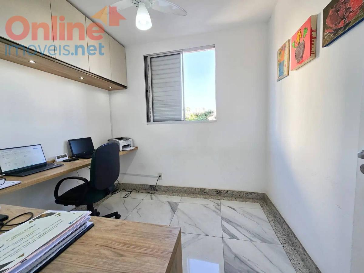 Apartamento, Castelo, 3 Quartos, 0 Vaga, 1 Suíte