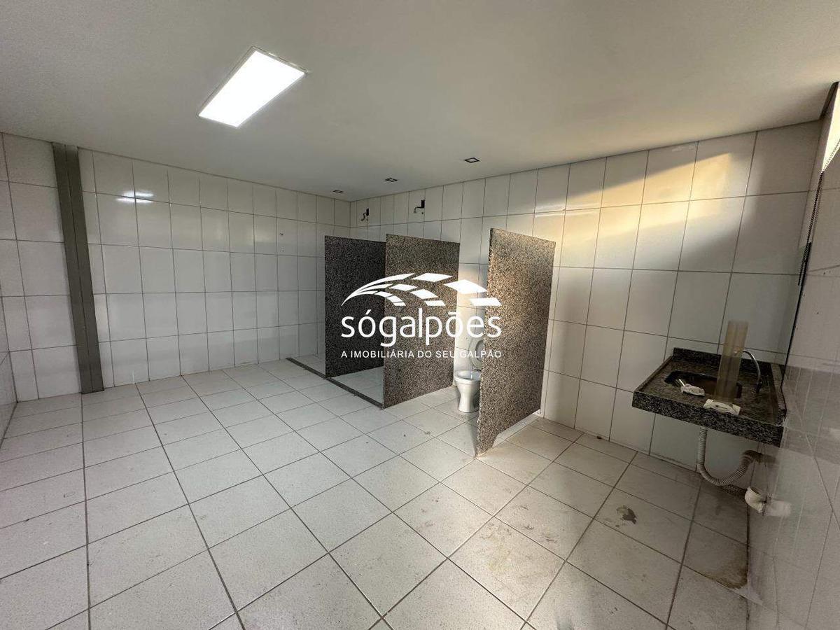 Galpão, Bandeirinhas, 3 Vagas