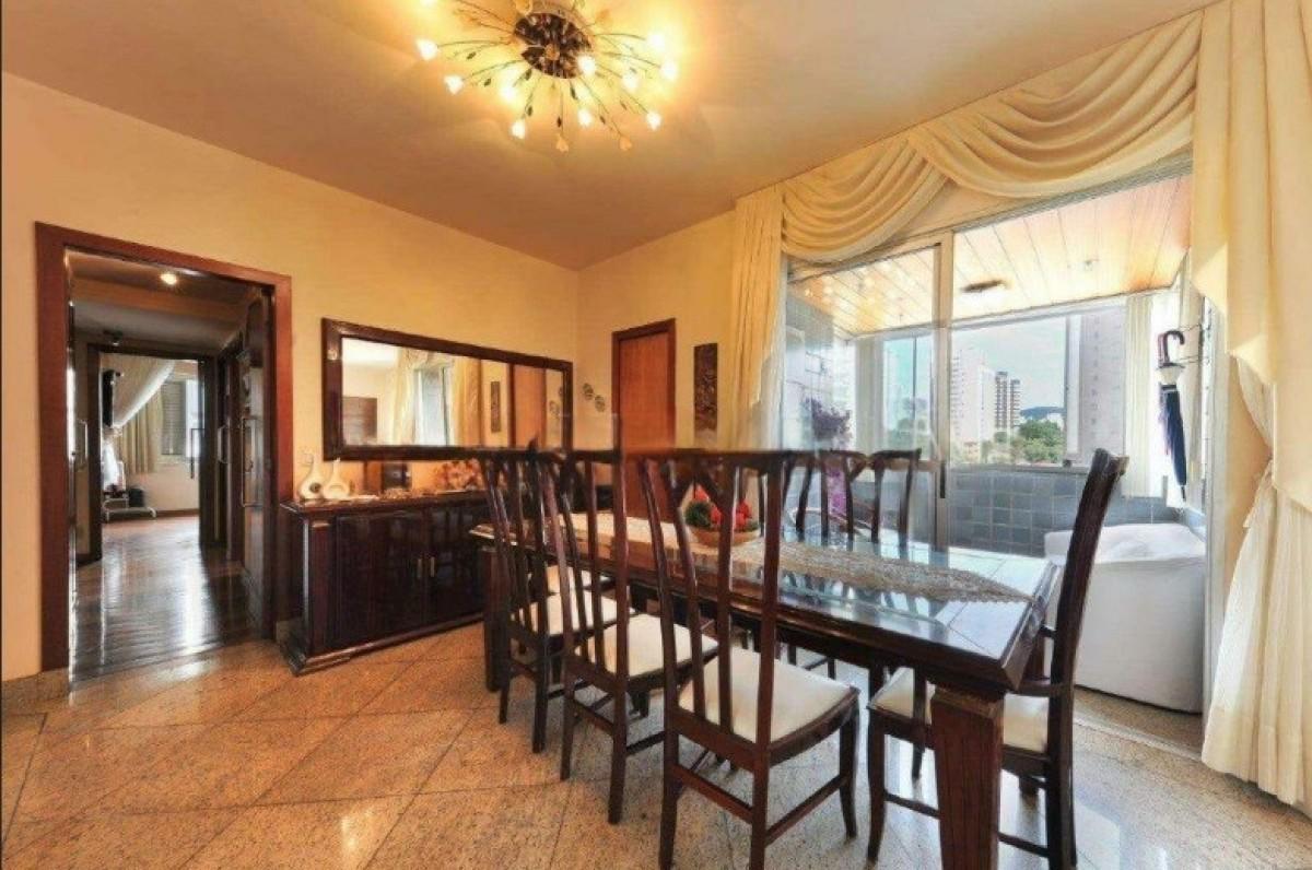 Apartamento, Funcionários, 4 Quartos, 2 Vagas, 1 Suíte