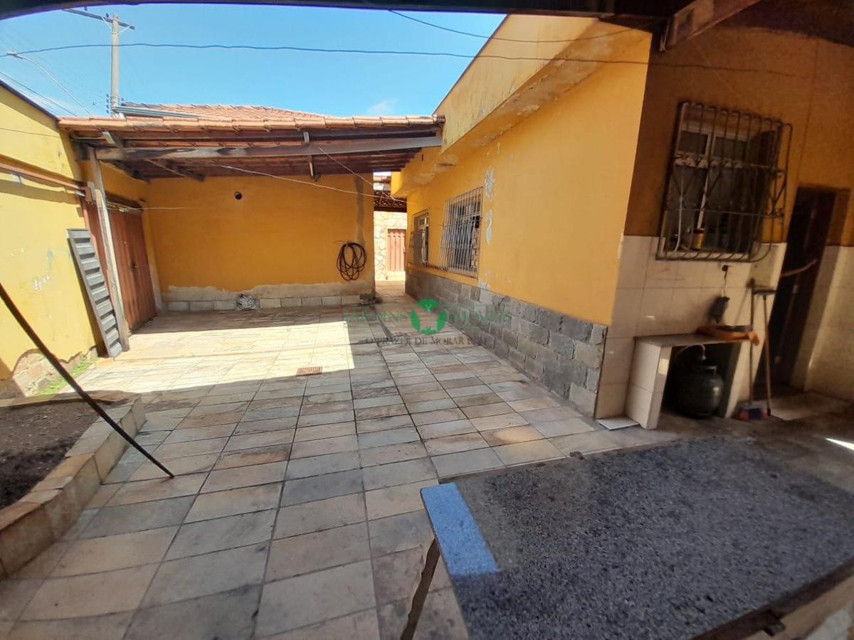 Casa, Cachoeirinha, 3 Quartos, 2 Vagas, 1 Suíte