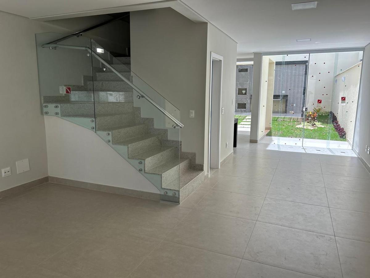 Casa, Nova Floresta, 4 Quartos, 3 Vagas, 2 Suítes