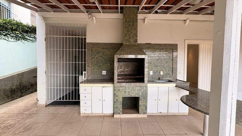Casa, Vila Paris, 4 Quartos, 4 Vagas, 2 Suítes