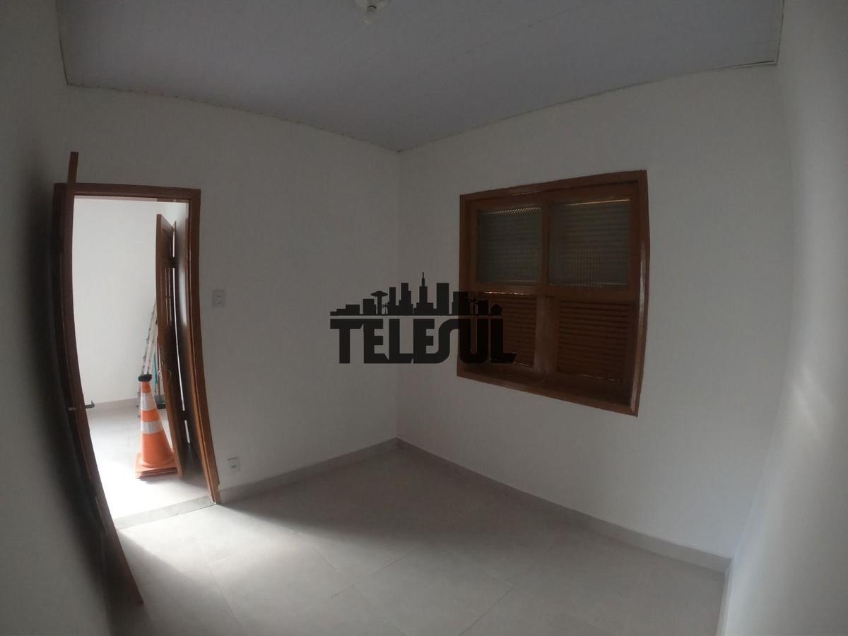 Casa, Centro, 4 Quartos, 0 Vaga