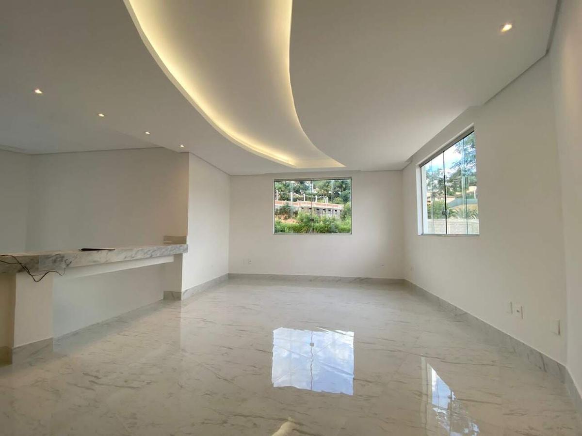 Casa, Estoril, 3 Quartos, 4 Vagas, 1 Suíte