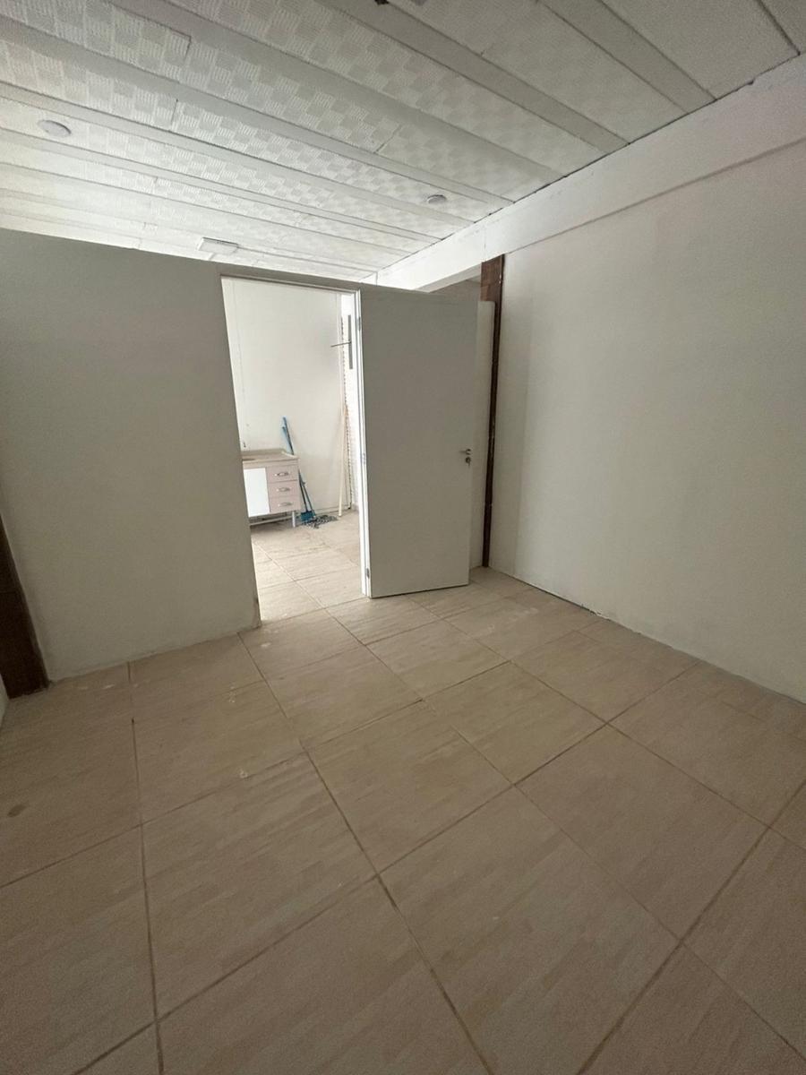 Quitinete, Centro, 2 Quartos, 0 Vaga