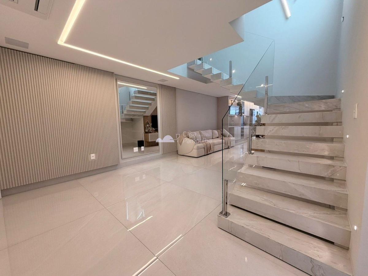 Casa, Planalto, 4 Quartos, 4 Vagas, 3 Suítes