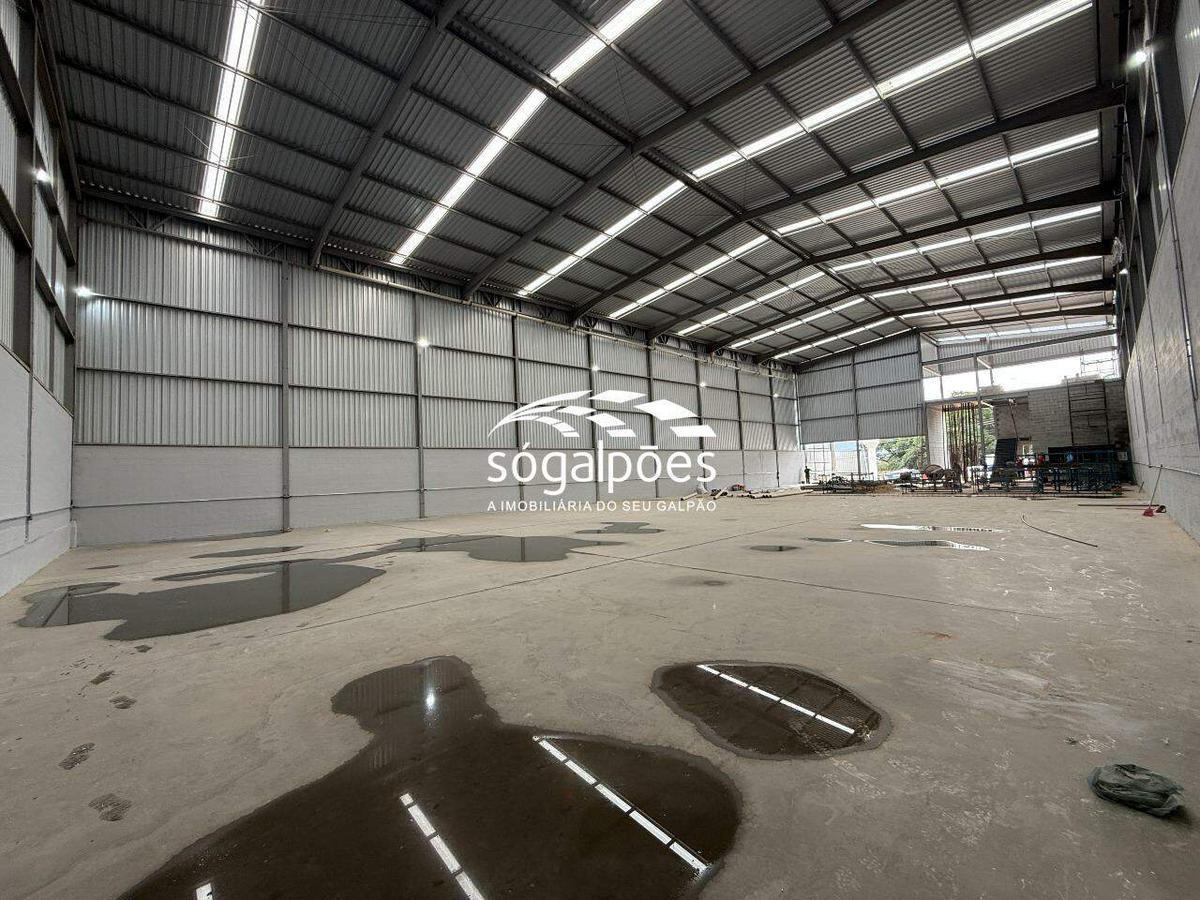 Galpão, Bandeirinhas, 12 Vagas