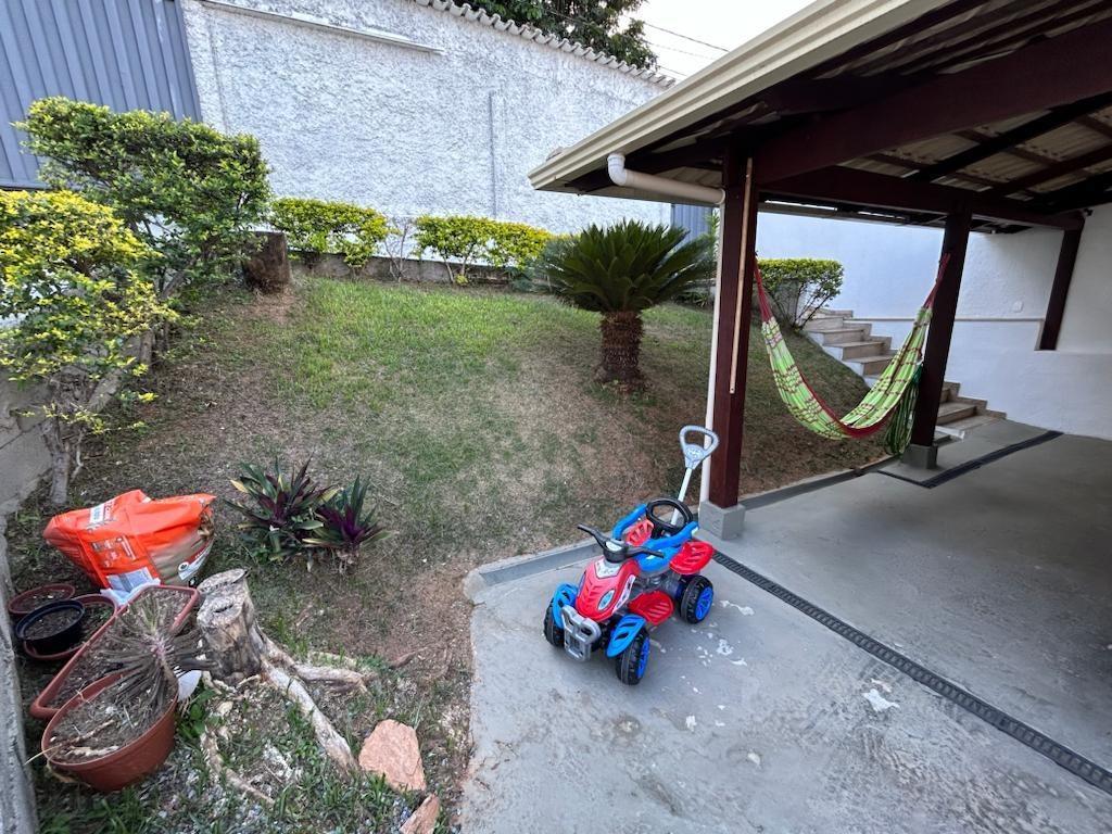 Casa, Nova Esperança, 5 Quartos, 5 Vagas, 1 Suíte