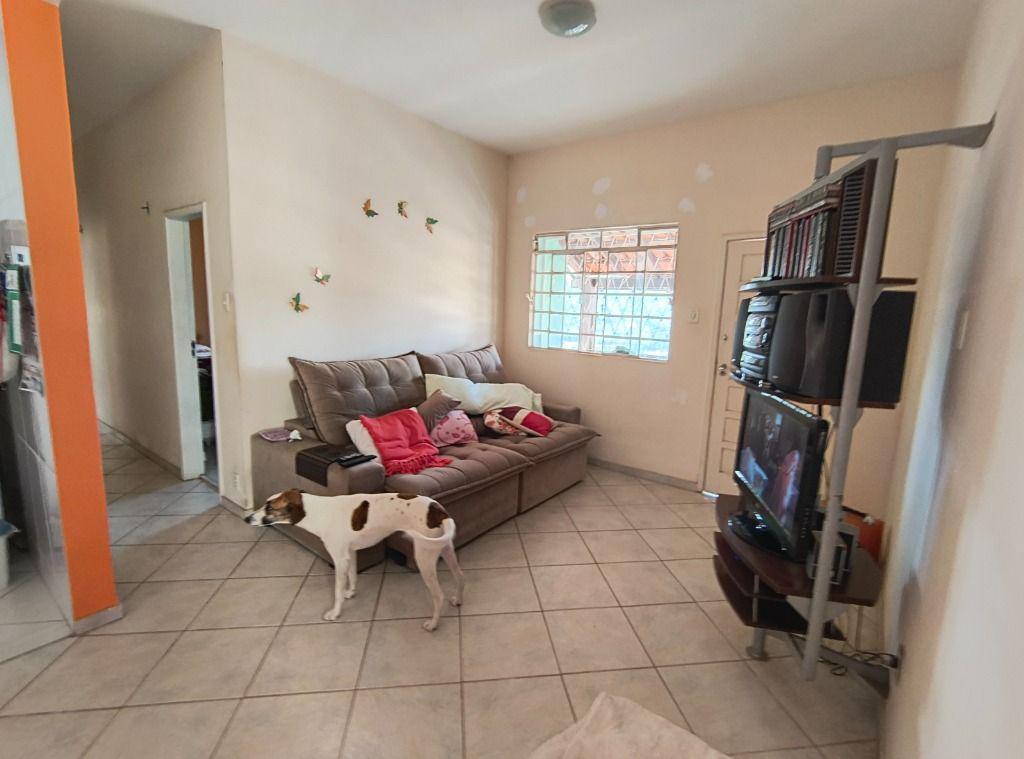 Casa, Nações Unidas, 4 Quartos, 2 Vagas, 1 Suíte