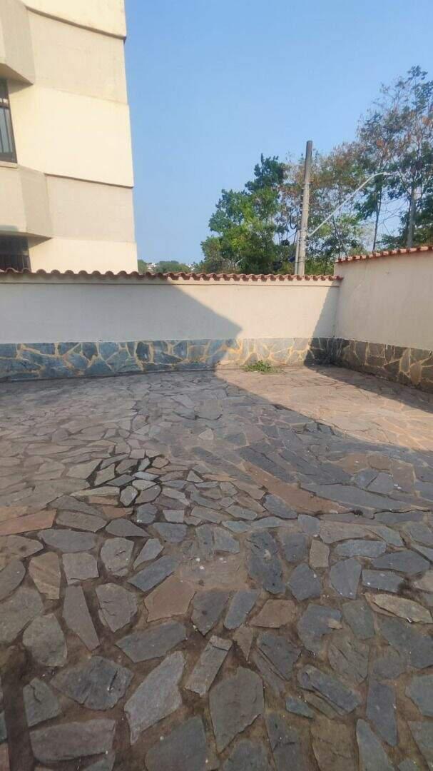 Casa, Centro, 4 Quartos, 5 Vagas, 1 Suíte