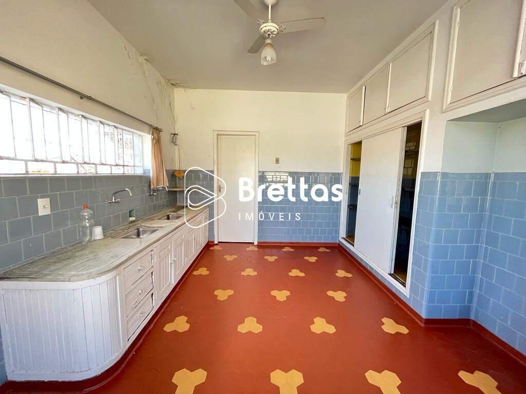 Casa, Centro, 4 Quartos, 3 Vagas, 2 Suítes