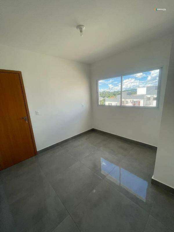 Casa, Novo Centro, 2 Quartos, 1 Vaga, 1 Suíte