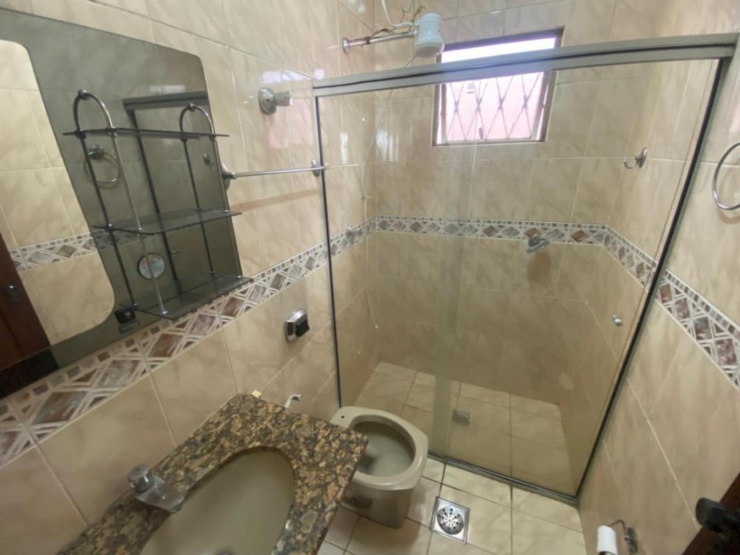 Casa, Centro, 3 Quartos, 6 Vagas, 1 Suíte