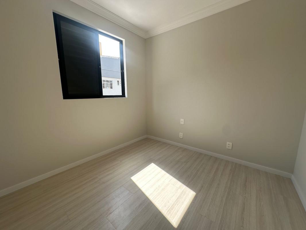 Apartamento, Sagrada Família, 3 Quartos, 2 Vagas, 1 Suíte