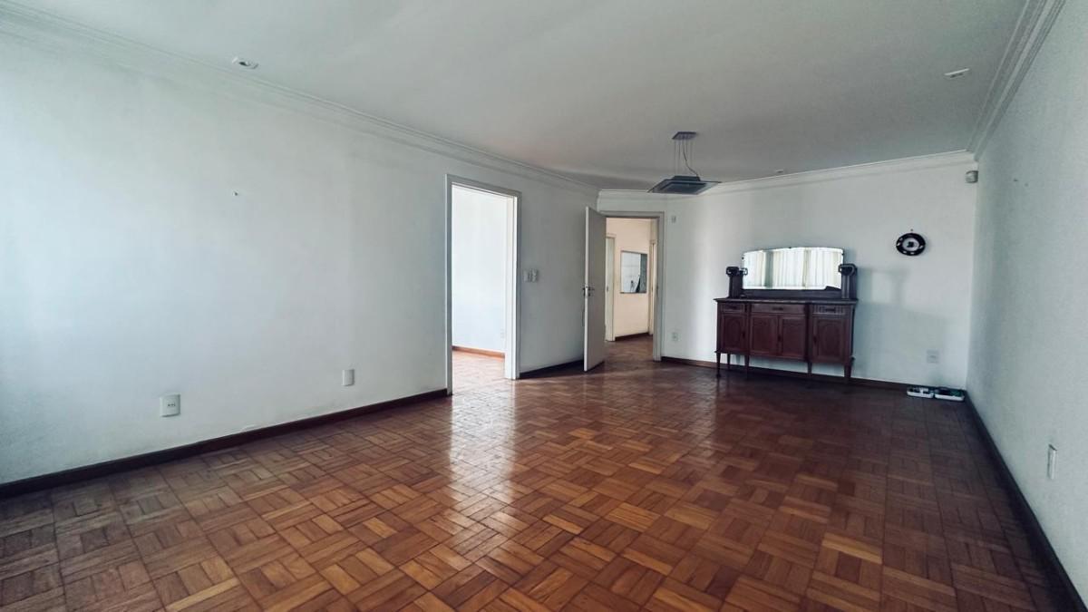 Casa, Barroca, 4 Quartos, 2 Vagas, 1 Suíte