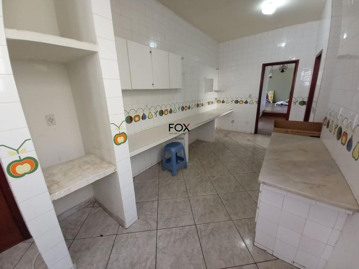 Casa, Santa Efigênia, 5 Quartos, 4 Vagas, 3 Suítes