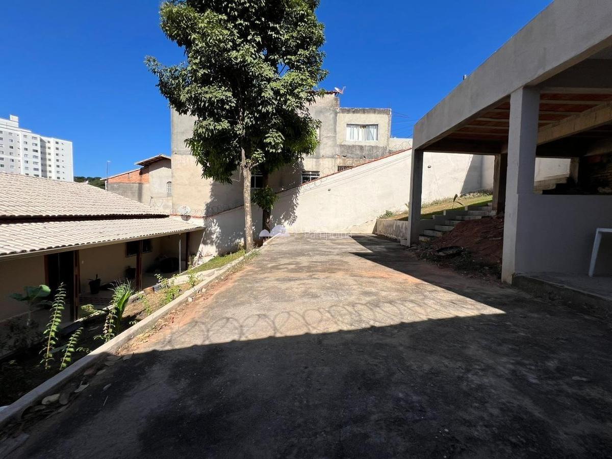 Casa, Santa Mônica, 3 Quartos, 3 Vagas, 2 Suítes