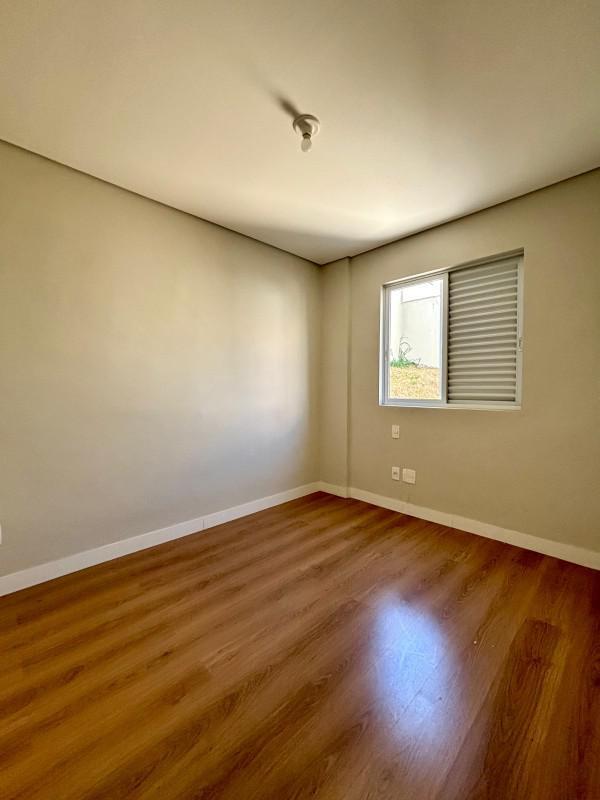 Apartamento, Sagrada Família, 3 Quartos, 2 Vagas, 1 Suíte