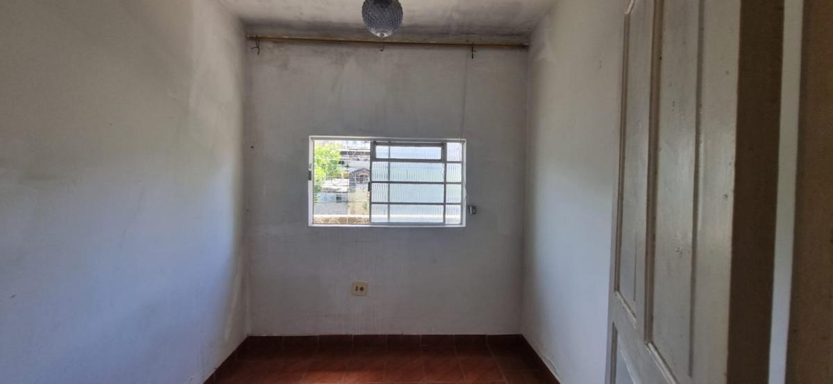 Casa, Sagrada Família, 5 Quartos, 0 Vaga, 1 Suíte