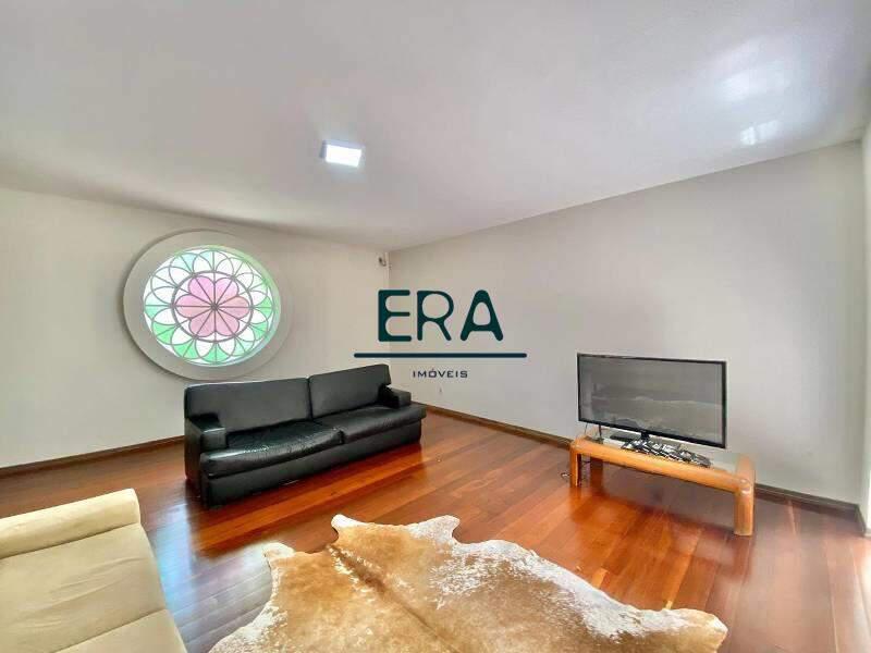 Casa, Sion, 4 Quartos, 6 Vagas, 1 Suíte