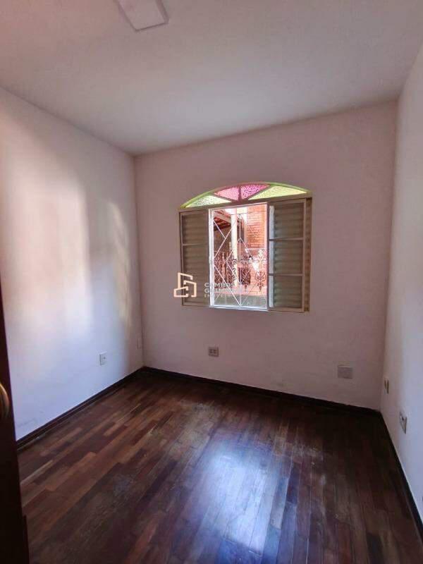 Casa, Tirol, 3 Quartos, 4 Vagas