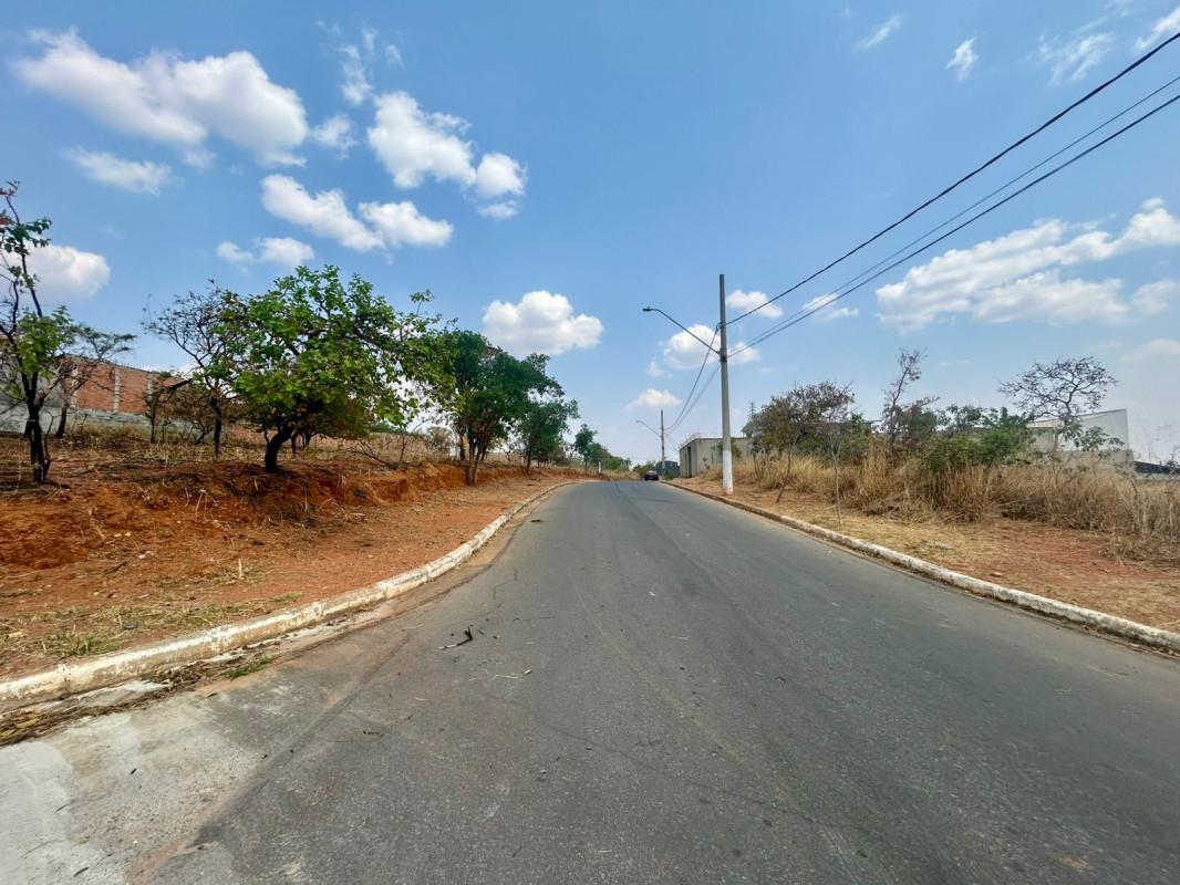 Lote, Vila dos Ipês, 0 Quarto, 0 Vaga