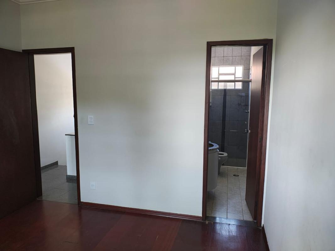 Casa, Serrano, 4 Quartos, 4 Vagas, 1 Suíte