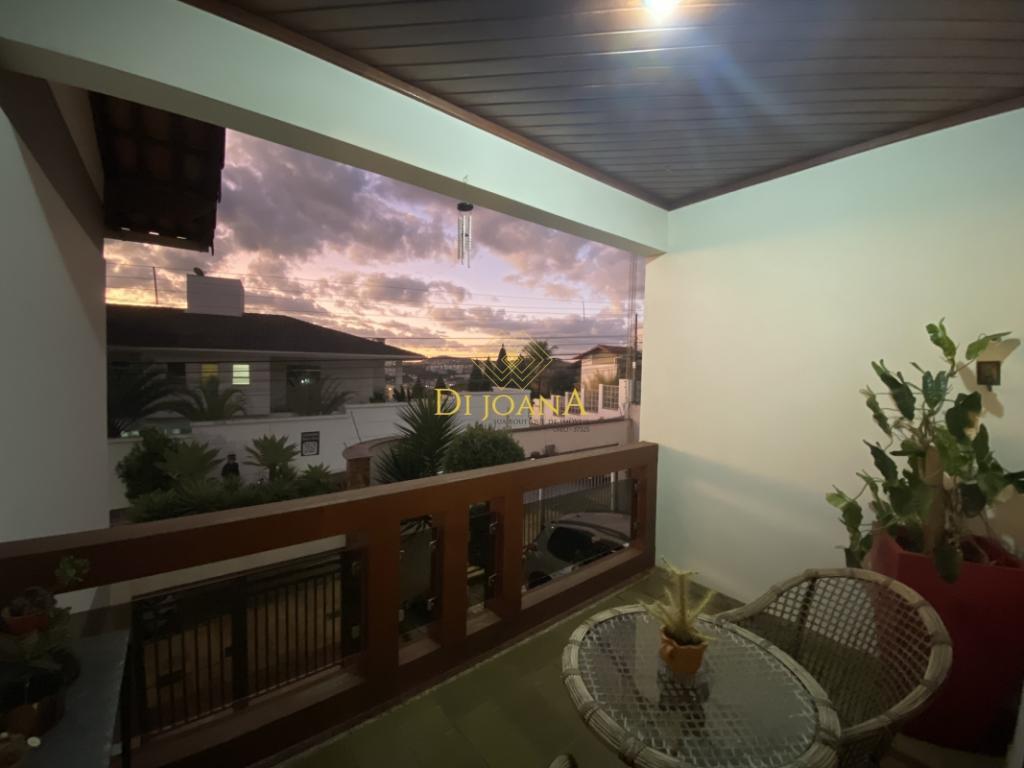 Casa, Ingá Alto, 3 Quartos, 4 Vagas, 3 Suítes