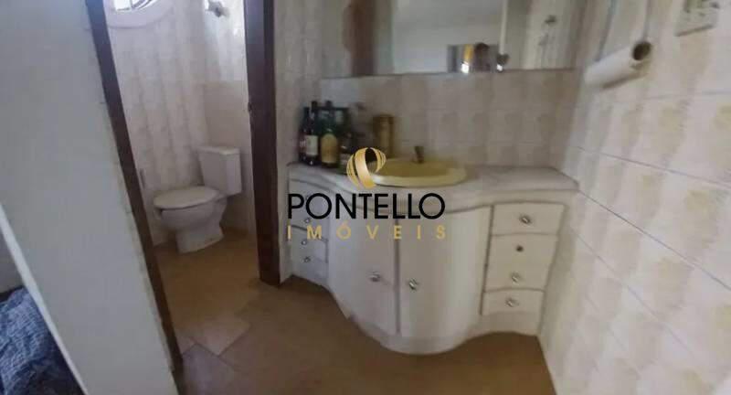 Casa, Cidade Nova, 5 Quartos, 3 Vagas, 1 Suíte