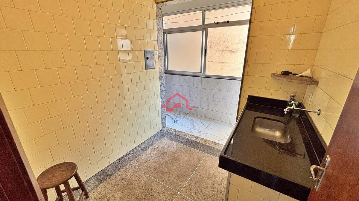Apartamento, Carlos Prates, 2 Quartos, 1 Vaga