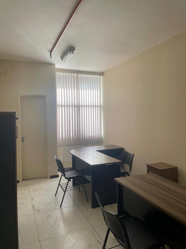 Sala, Centro, 0 Quarto, 0 Vaga, 1 Suíte