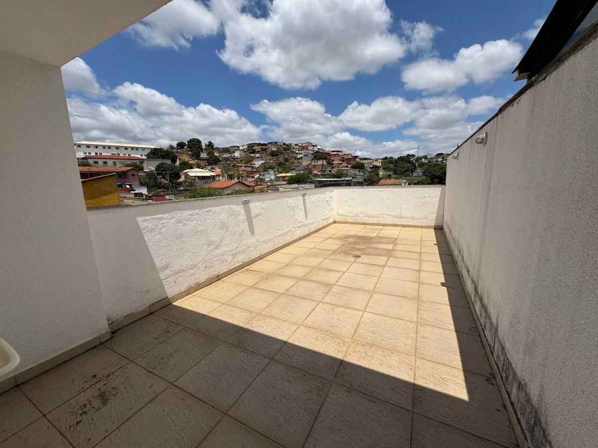 Cobertura, Concórdia, 2 Quartos, 2 Vagas, 1 Suíte