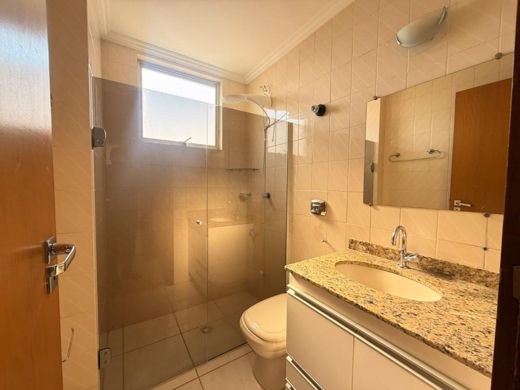 Apartamento, Sagrada Família, 2 Quartos, 1 Vaga, 1 Suíte