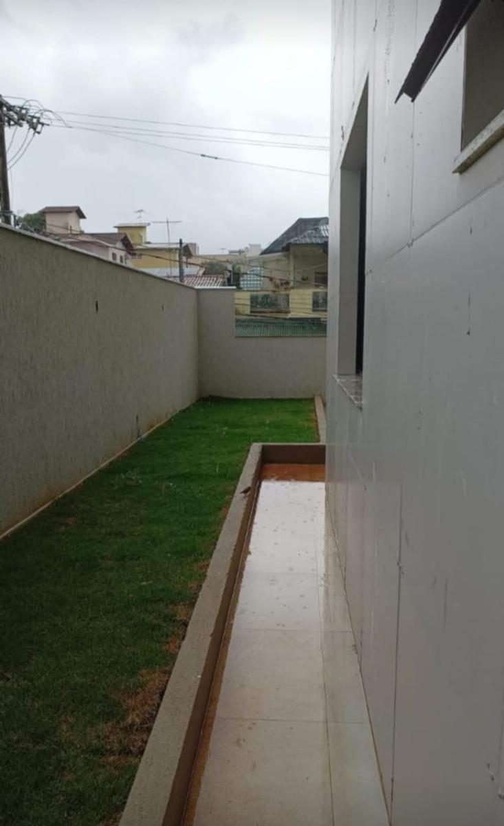Apartamento, Santa Amélia, 3 Quartos, 4 Vagas, 1 Suíte
