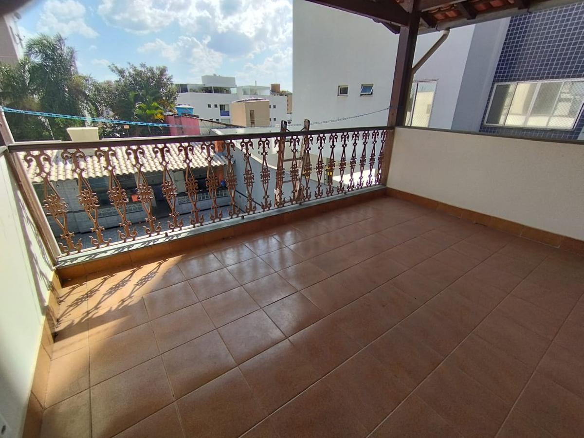 Casa, Sagrada Família, 4 Quartos, 5 Vagas, 1 Suíte