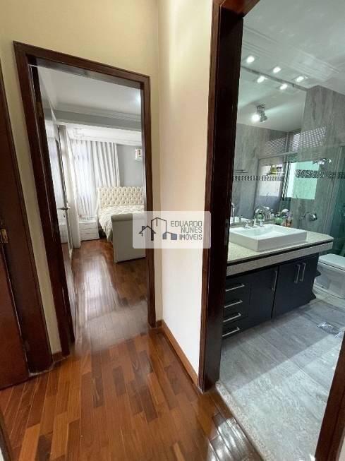 Cobertura, Funcionários, 4 Quartos, 2 Vagas, 2 Suítes