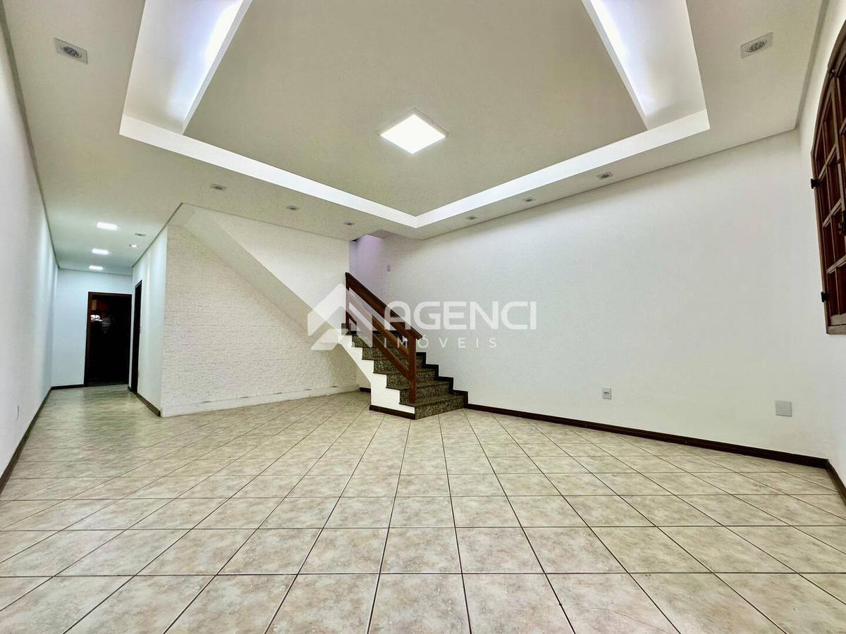 Casa, Parque Xangri-lá, 4 Quartos, 0 Vaga, 1 Suíte