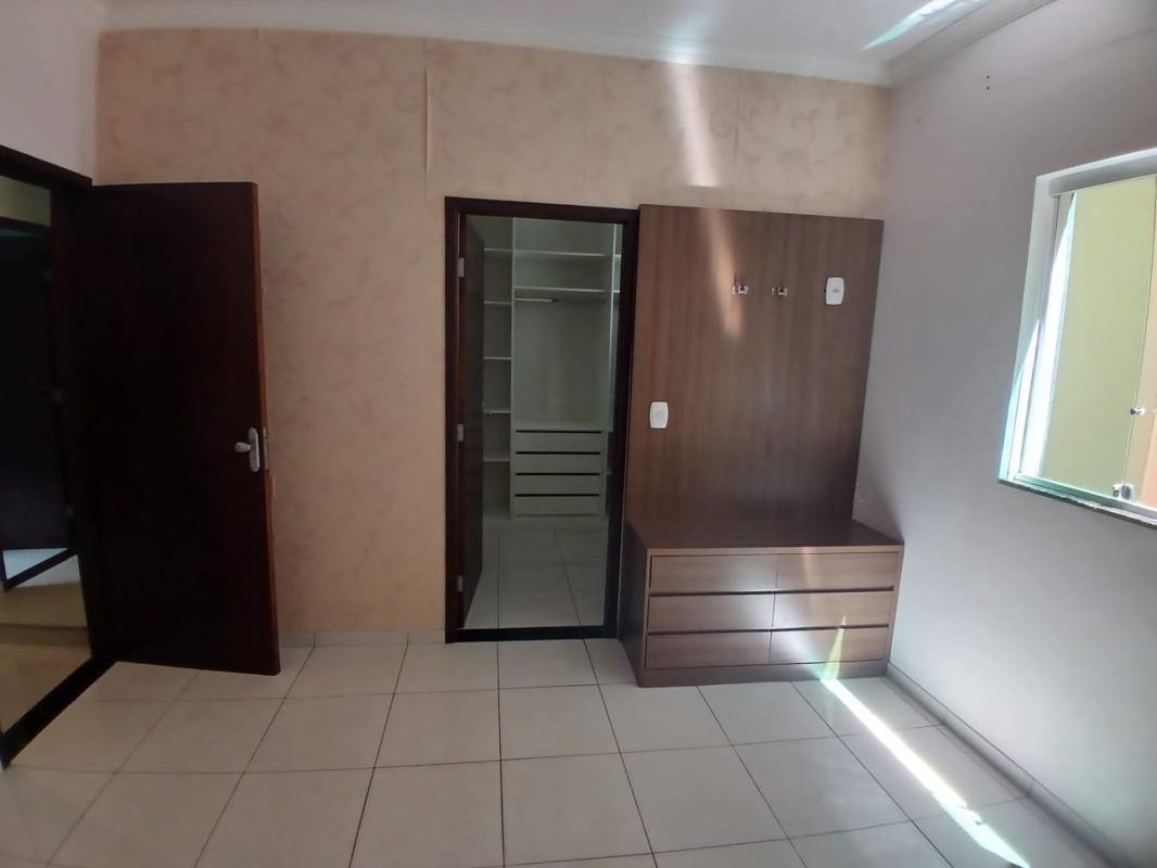 Casa, Piratininga (venda Nova), 3 Quartos, 2 Vagas, 1 Suíte