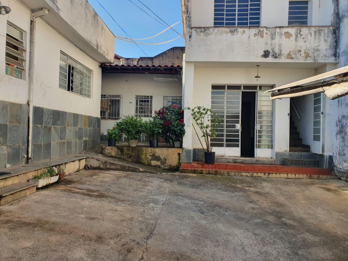 Casa, Santa Efigênia, 4 Quartos, 4 Vagas, 1 Suíte