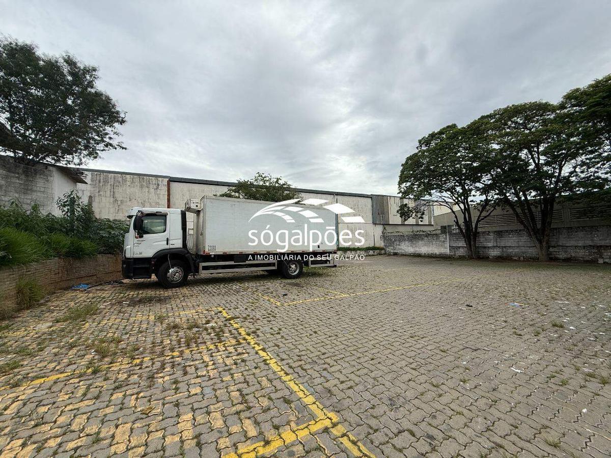 Galpão, Cincão, 20 Vagas