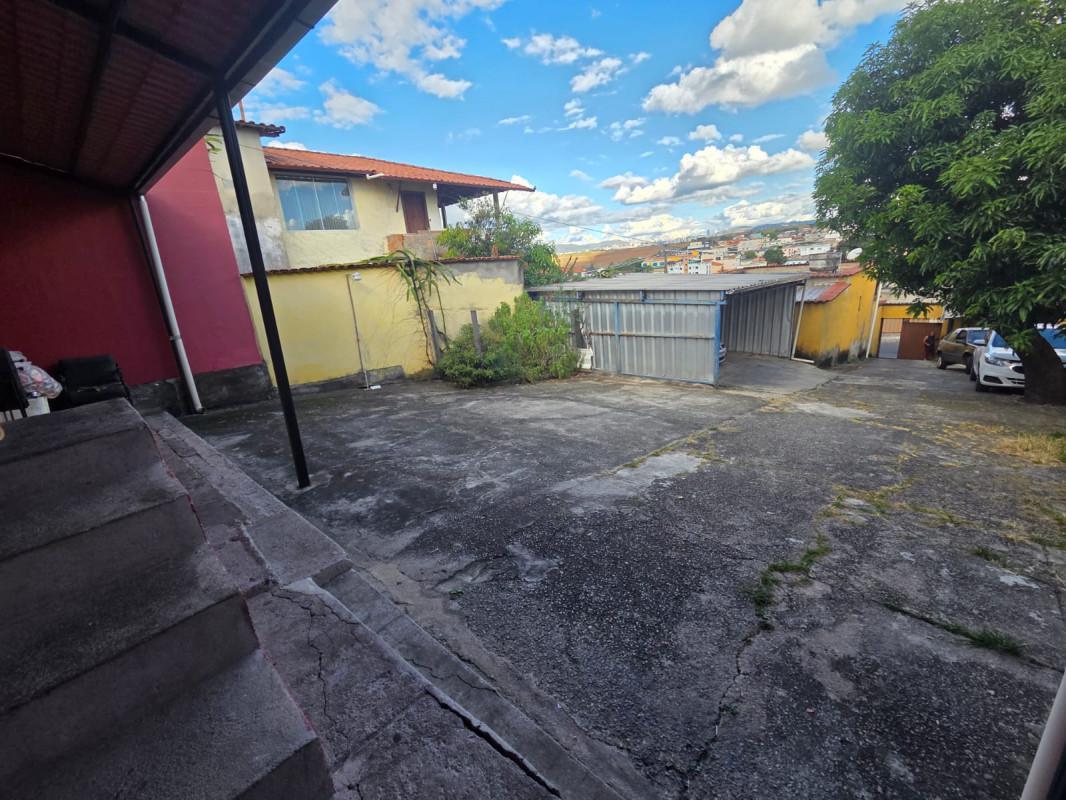 Casa, Coqueiros, 4 Quartos, 14 Vagas