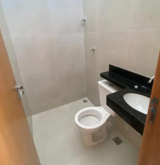 Casa, Rio Branco, 2 Quartos, 1 Vaga, 2 Suítes