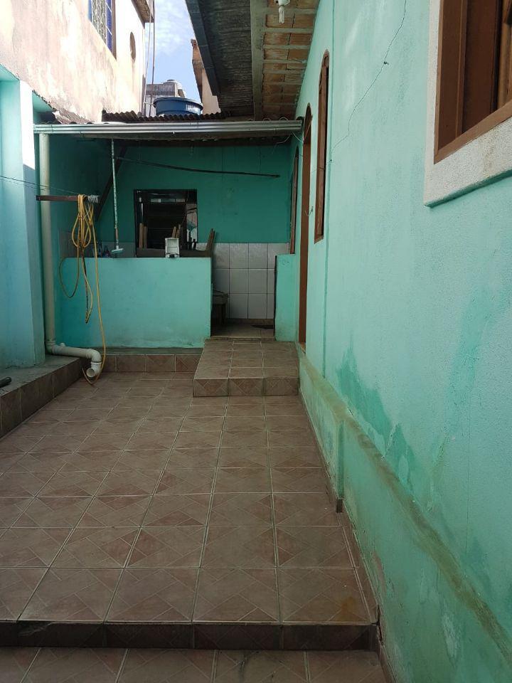 Casa, Industrial, 3 Quartos, 1 Vaga, 1 Suíte