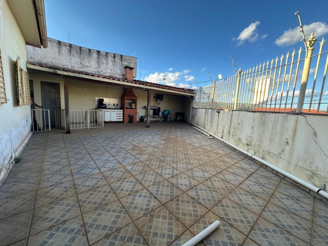 Casa, Centro, 3 Quartos, 2 Vagas