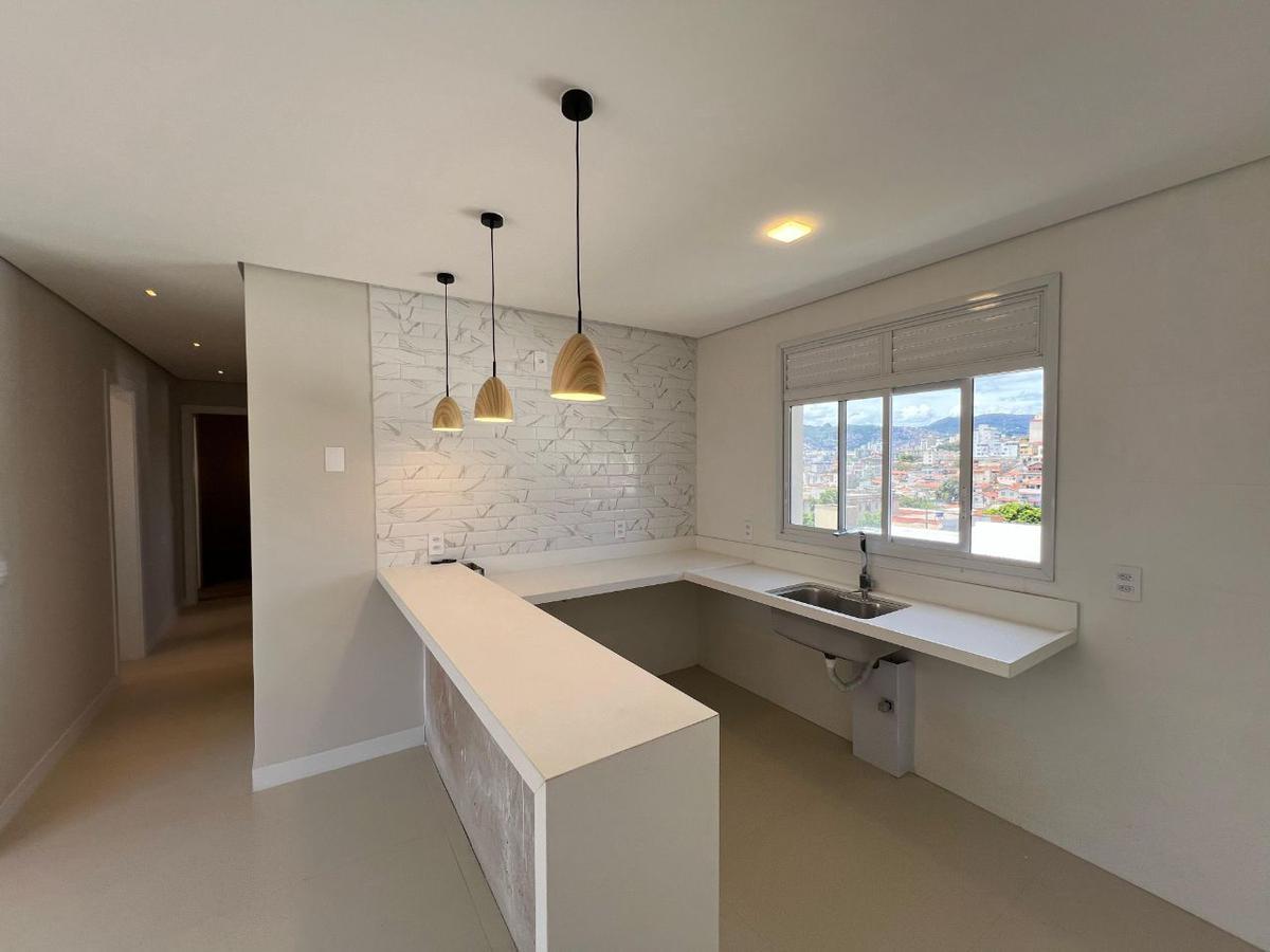 Apartamento, Sagrada Família, 3 Quartos, 2 Vagas, 1 Suíte