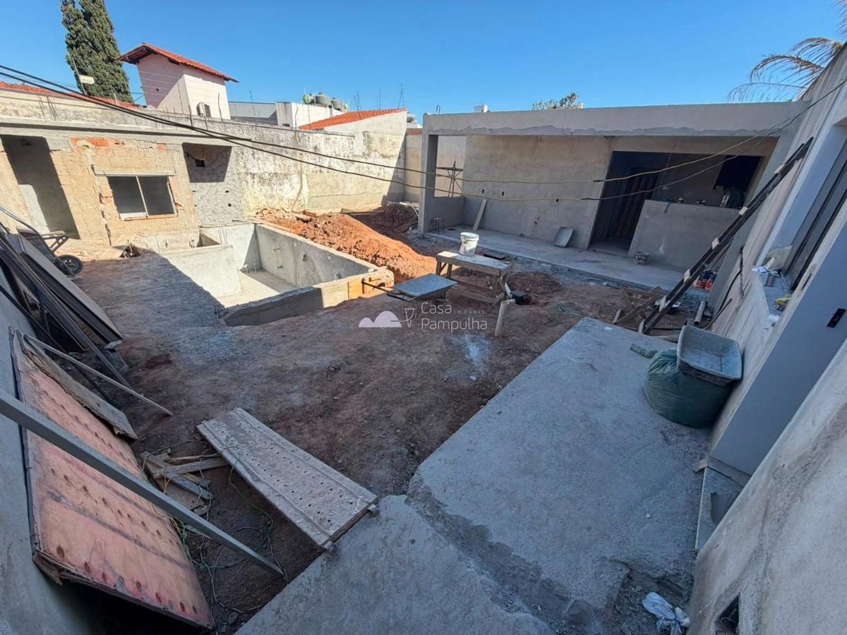 Casa, Planalto, 4 Quartos, 3 Vagas, 4 Suítes
