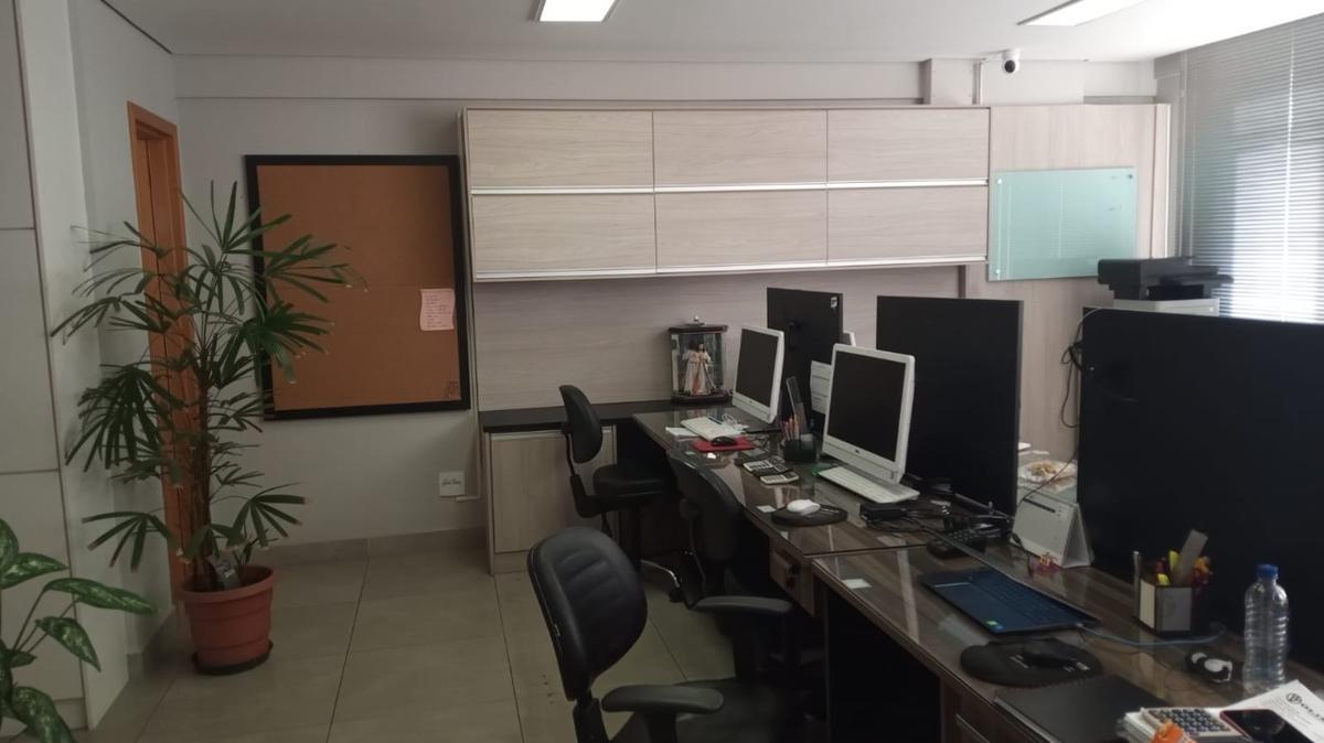 Sala, União, 0 Quarto, 0 Vaga