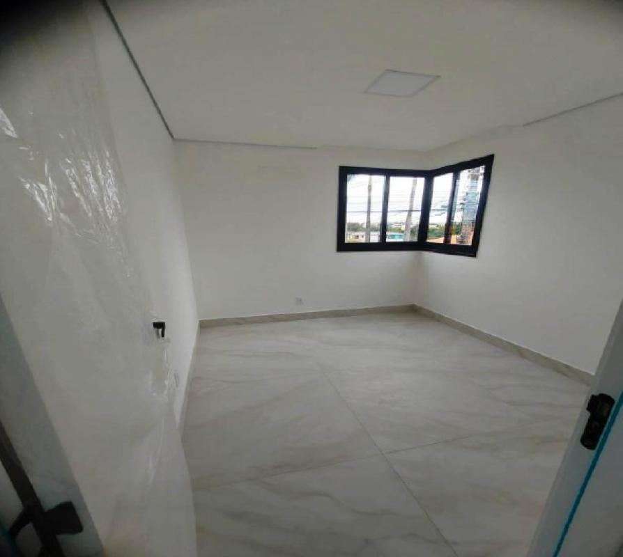 Casa, Planalto, 3 Quartos, 1 Vaga, 1 Suíte